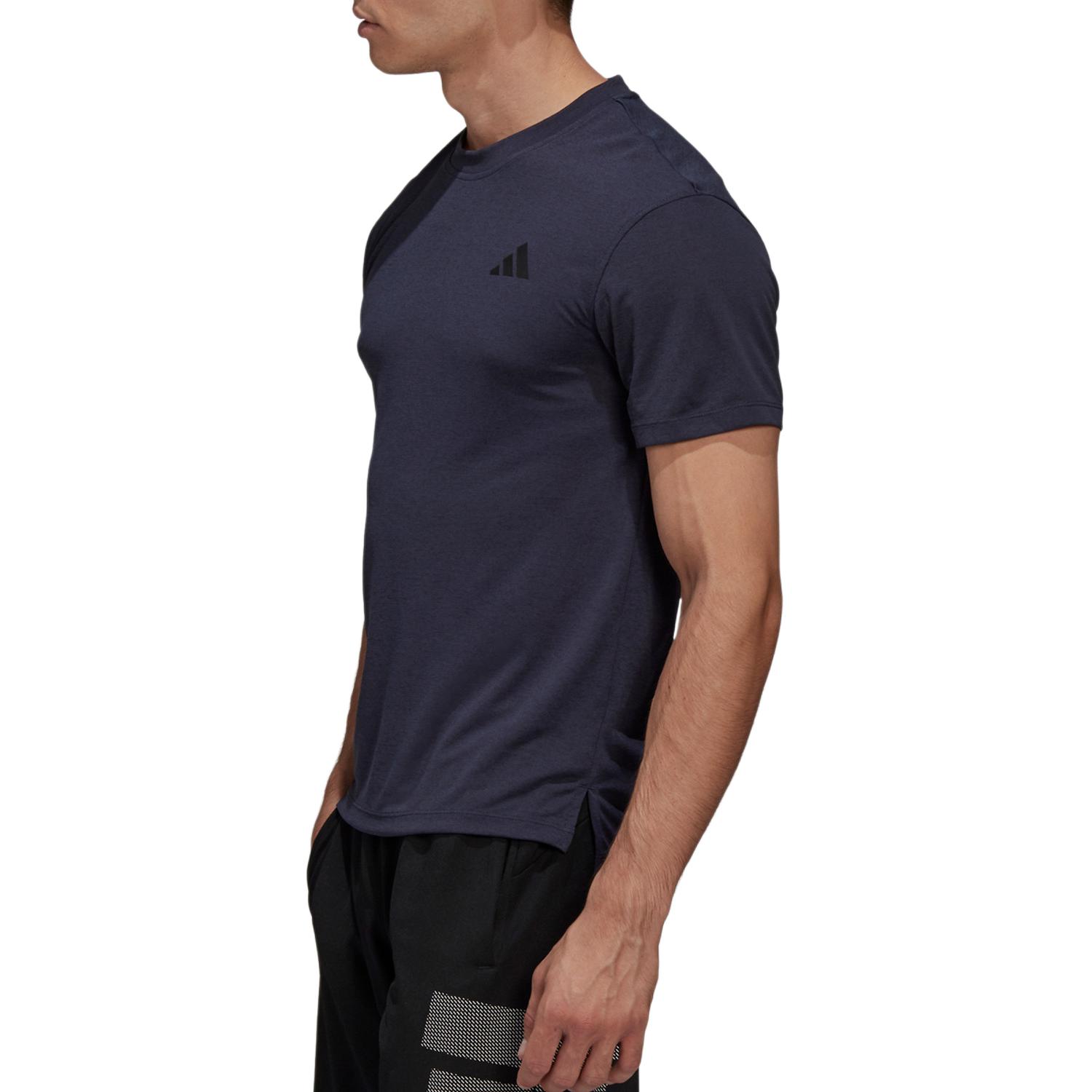 Мужская футболка adidas Bar Tech Tee (темно-синяя) — фото 5