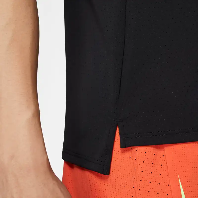 Nike Running Tank Tops Men’s Black Crew Neck Moderate Straight Fit