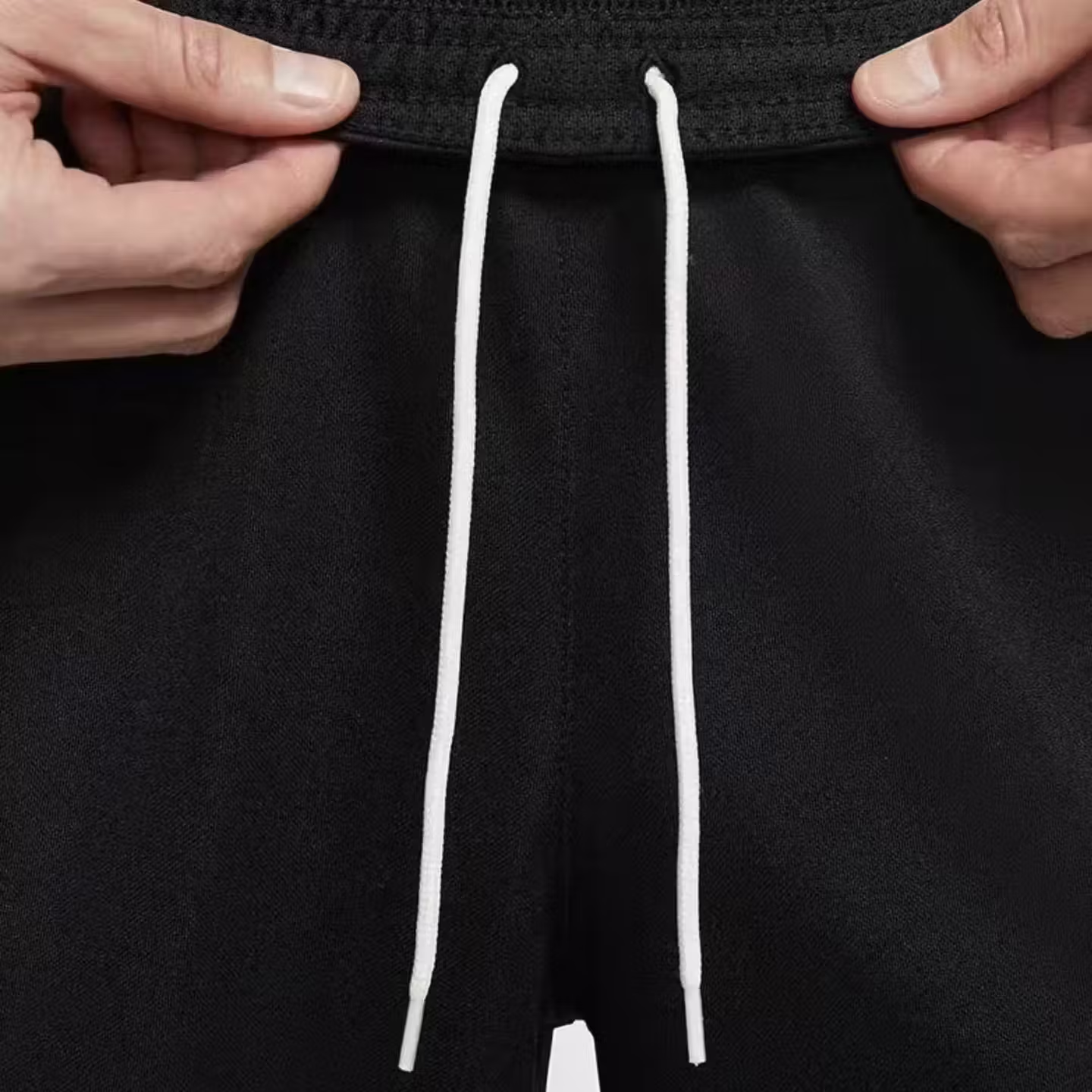 Nike Casual Sportswear Men’s Crew Neck Moderate