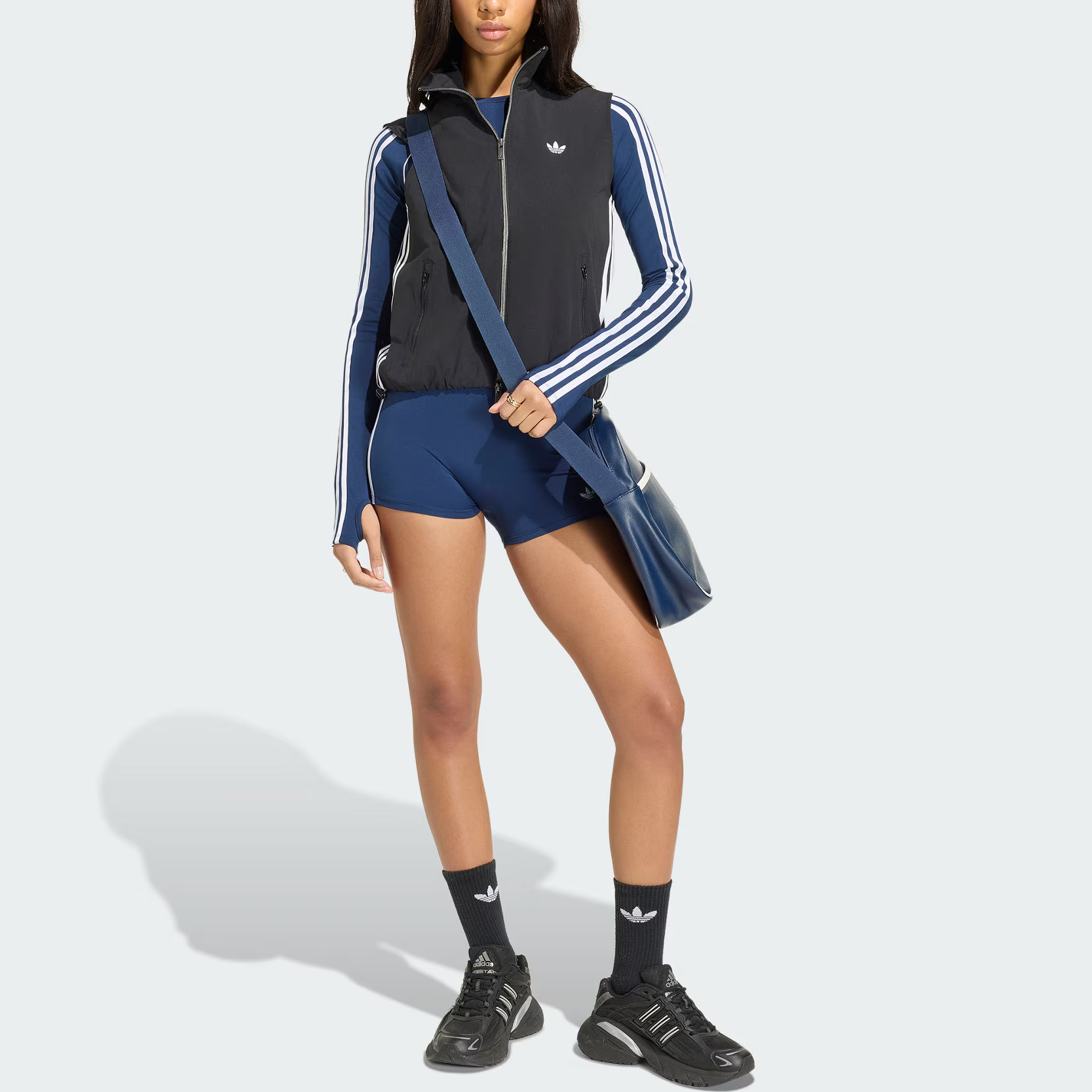 Женский жилет adidas Originals ADILENIUM 5.0 TRACK TOP (цвет на фото) — фото 3