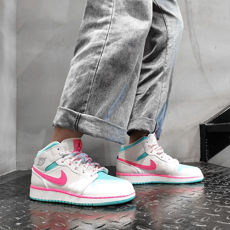 Jordan Air Jordan 1 Mid Digital Pink GS