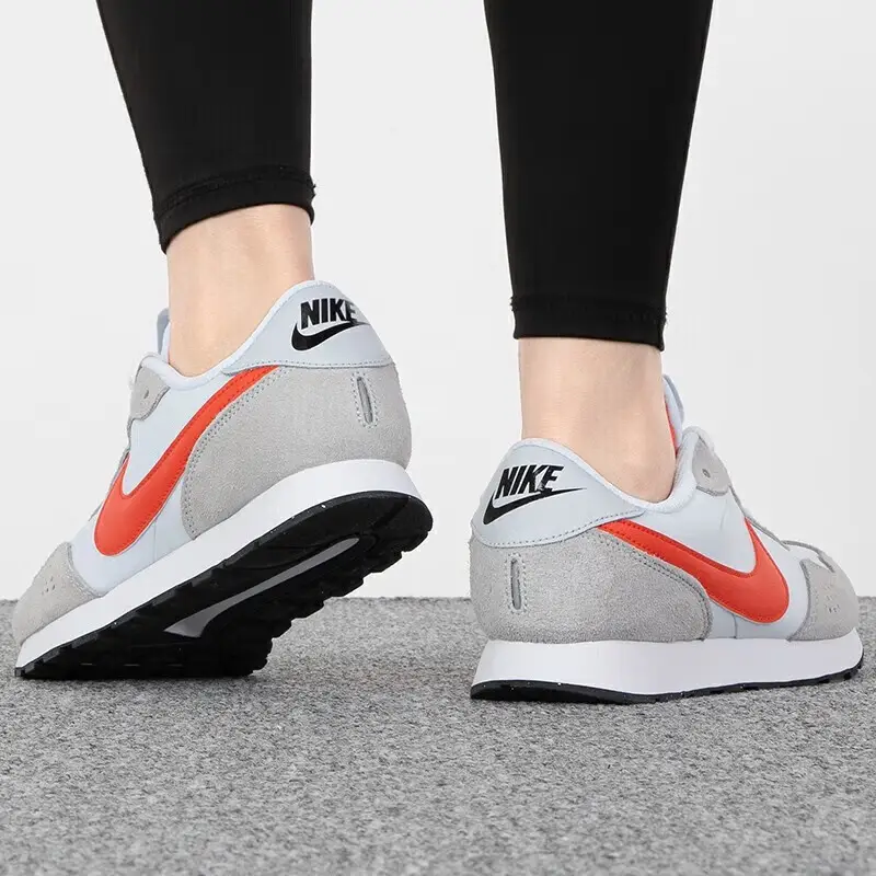 Кроссовки Nike MD Valiant GS (/серо-белые) — фото 5