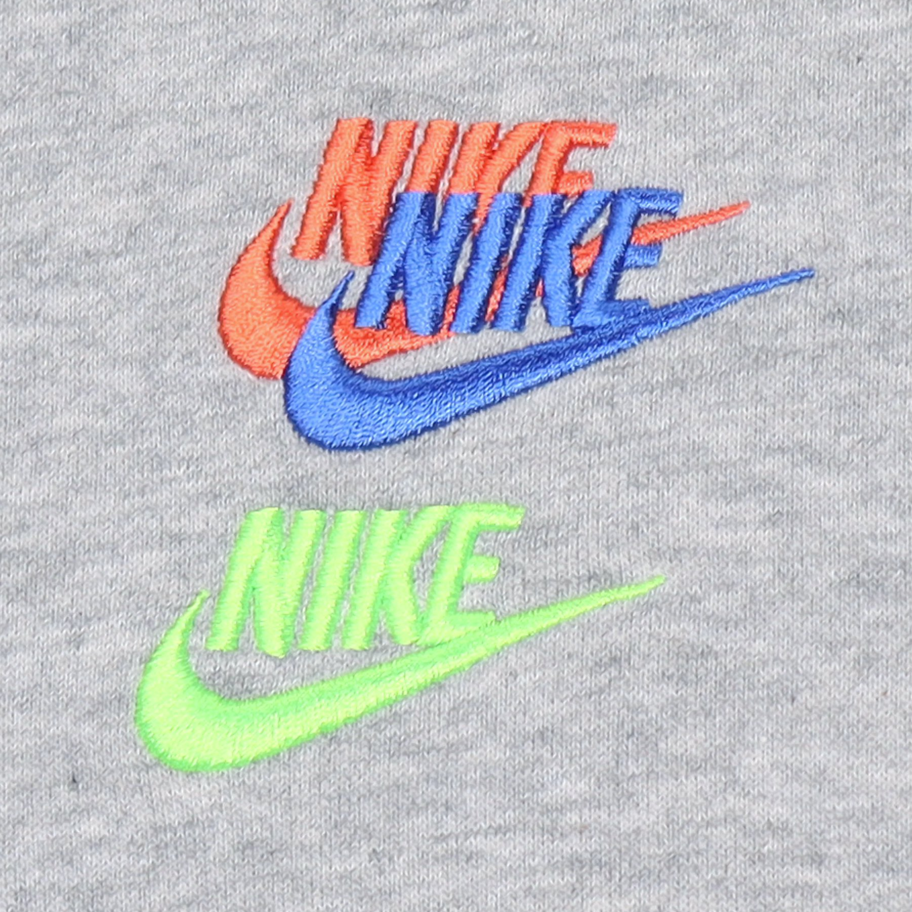 Nike Casual Sportswear Men’s Crew Neck Moderate