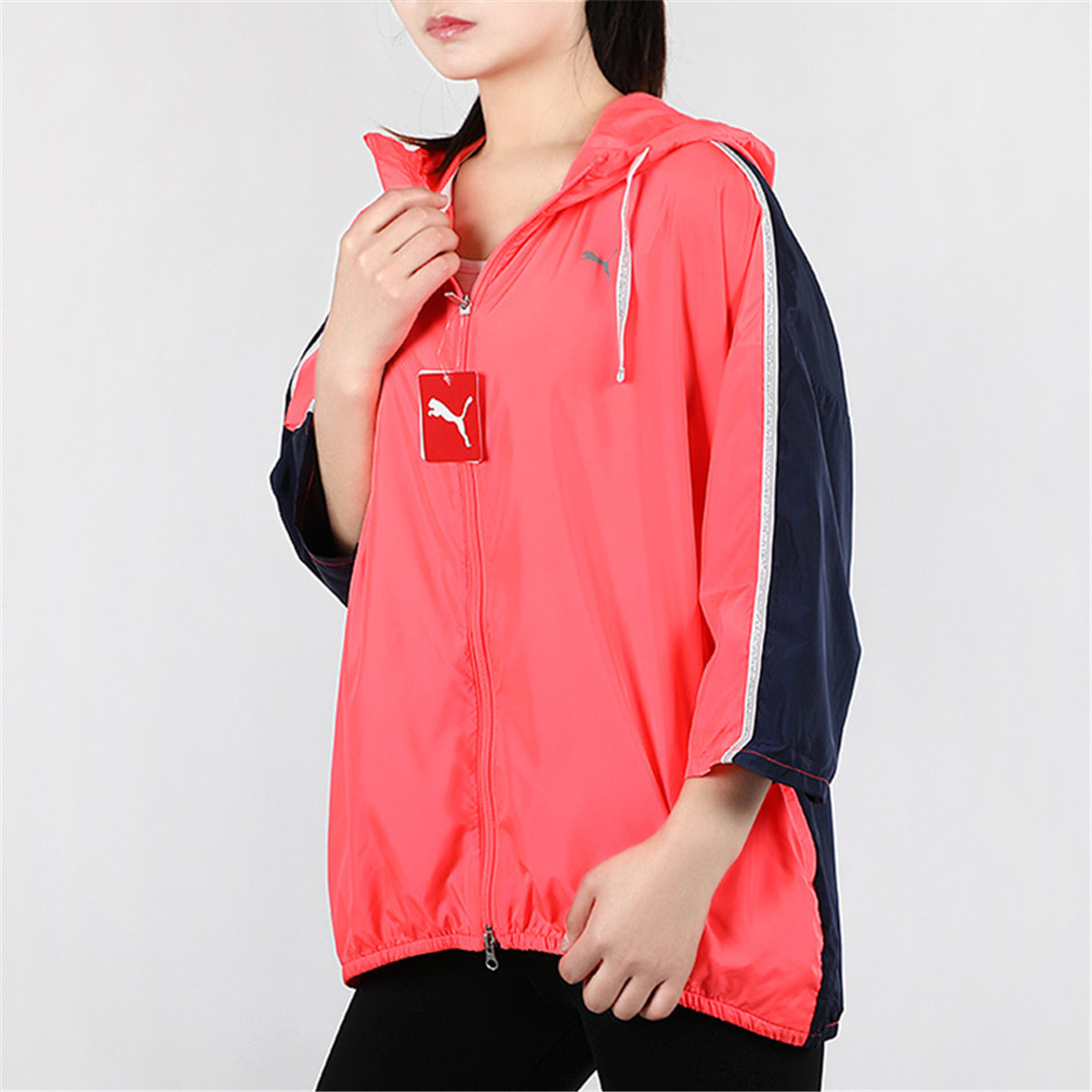 Женская куртка PUMA Sports Hooded (розово-голубая) — фото 5