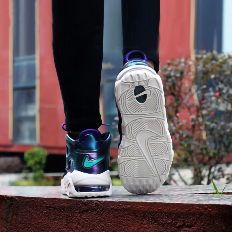 Кроссовки Nike Air More Uptempo (фиолетовые) — фото 5