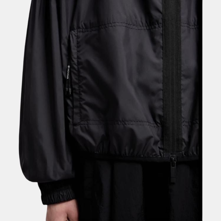 Женская куртка Moncler Auxonne Hooded Windbreaker (черная) — фото 6