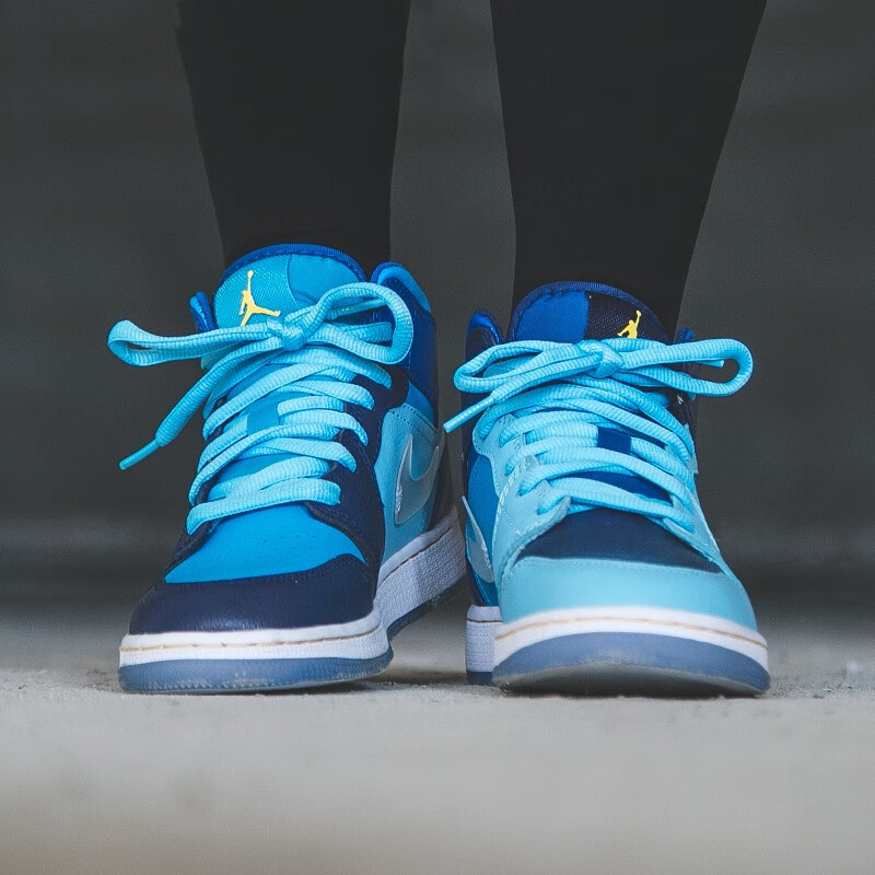 Кроссовки Jordan Air Jordan 1 Mid Fly (синий) — фото 8