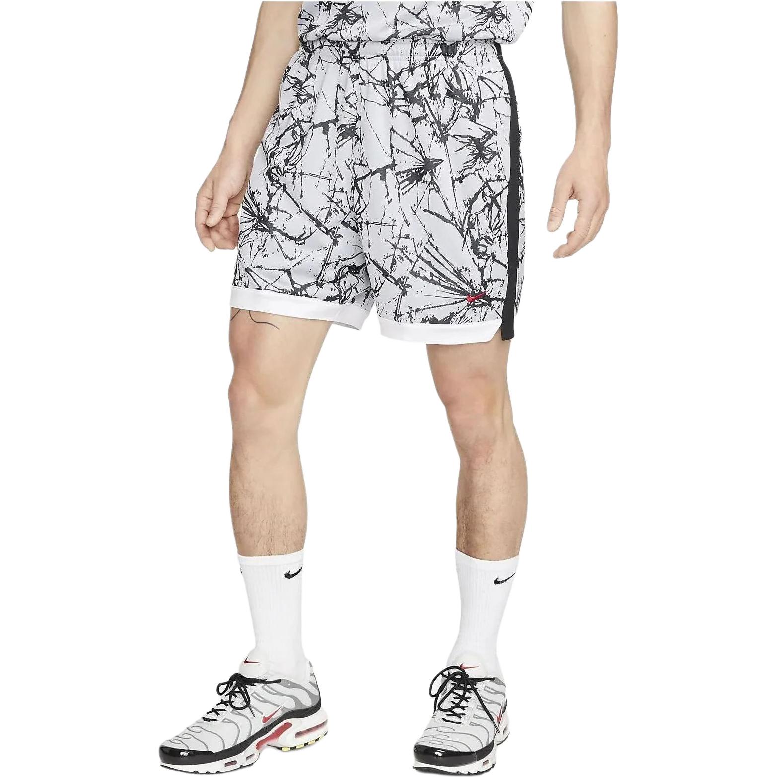 Nike Soccer Bottoms Men’s White Moderate