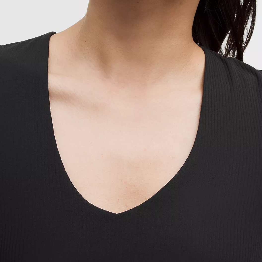 Lululemon Yoga T Shirts Women’s V Neck Moderate
