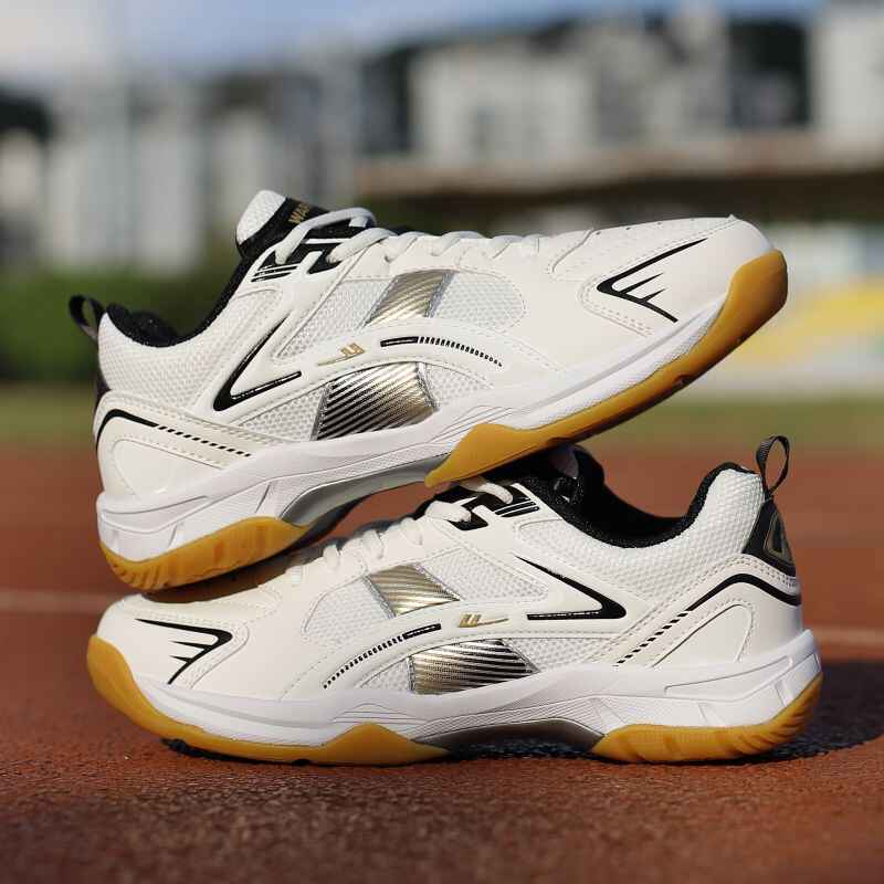Warrior Cushioning Abrasion Resistant Breathable Low top Badminton Shoes Unisex White