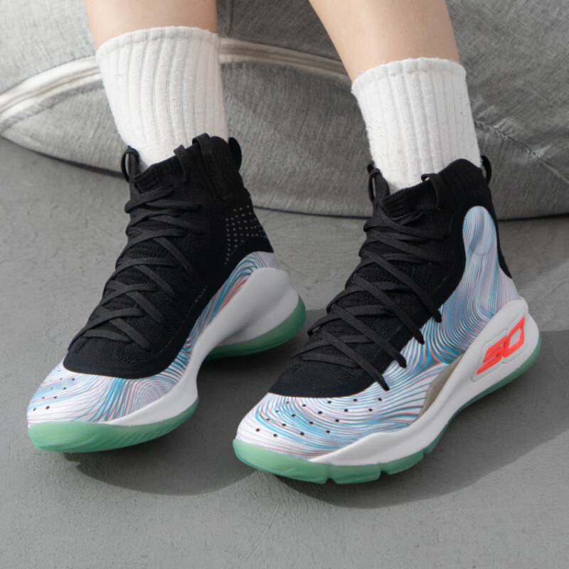 Детские кроссовки Under Armour Under Armour Curry 4 (черно-белый) — фото 4