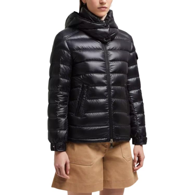 Женский пуховик Moncler Dalles Hooded Short Down SS26 (черный) — фото 2