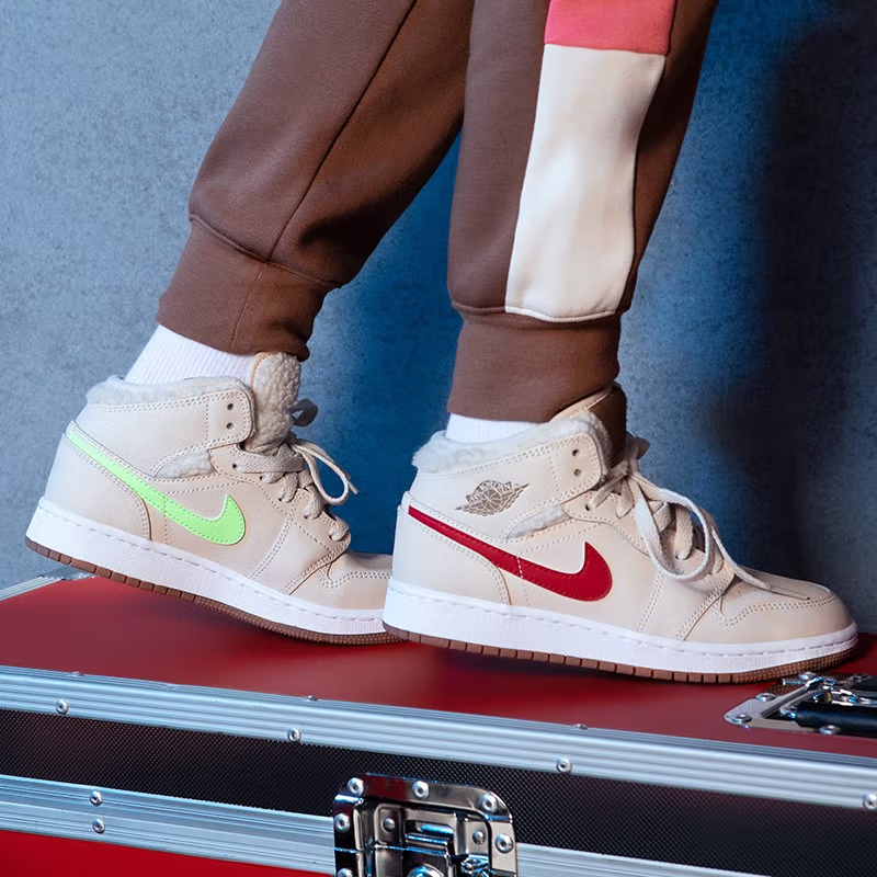 Jordan Air Jordan 1 Mid "Fleece" Swoosh GS