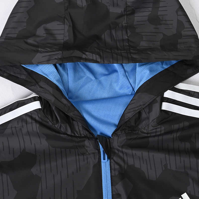 Детская куртка adidas Logo (черный) — фото 3