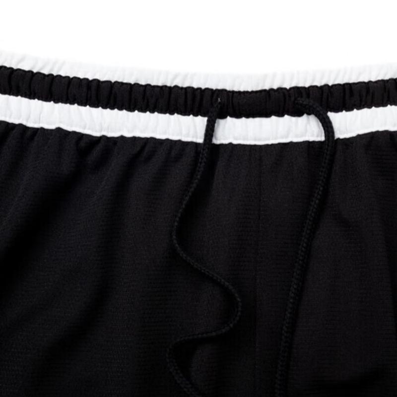 Nike Casual Sportswear Men’s White T Shirt+Black Shorts Crew Neck Moderate