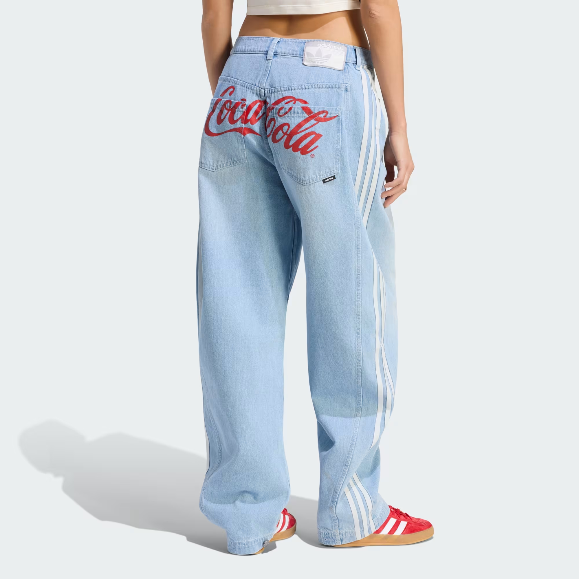 Женские джинсы adidas Originals × Coca-Cola (синие) — фото 4