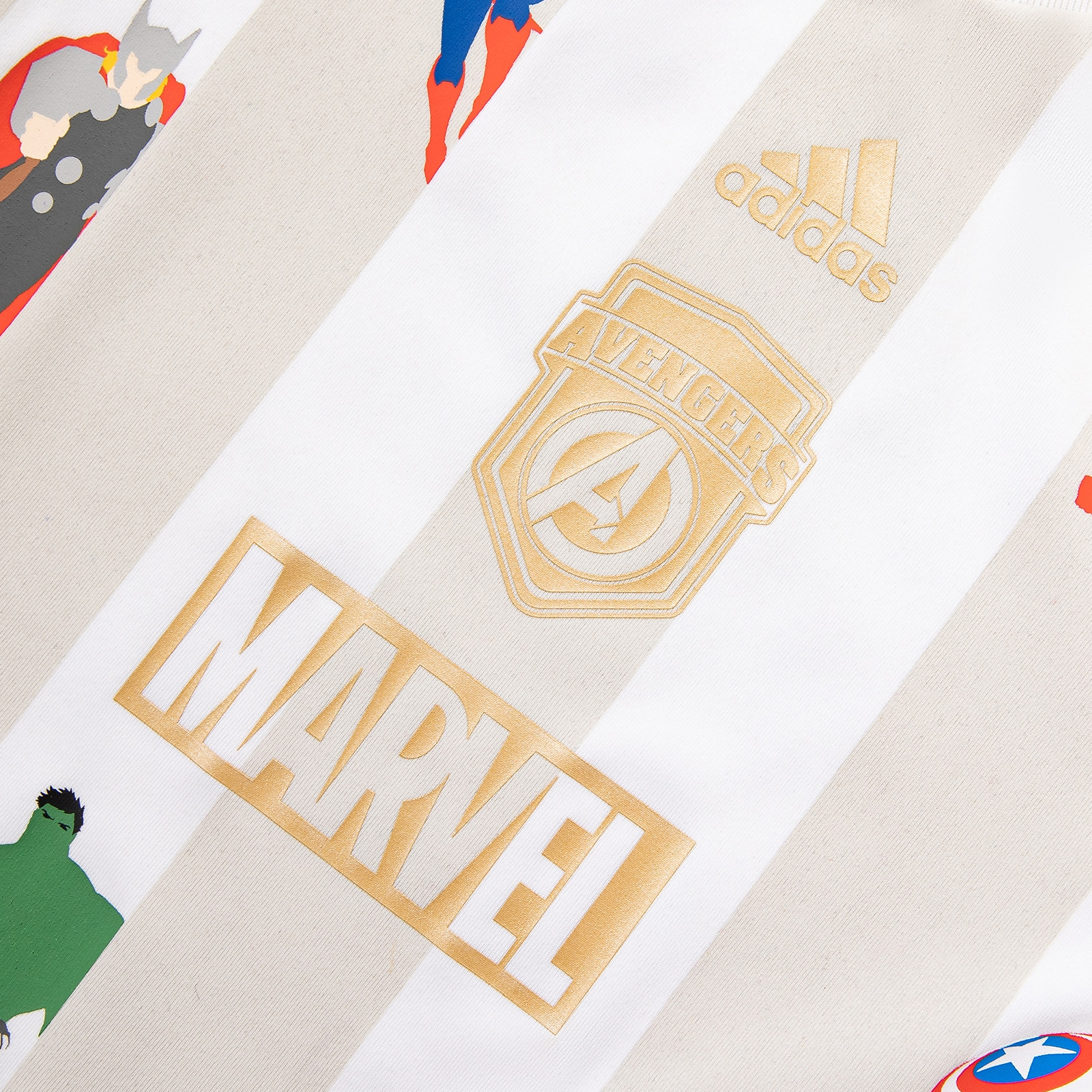 Детский спортивный костюм adidas x MARVEL (бело-черный) — фото 3