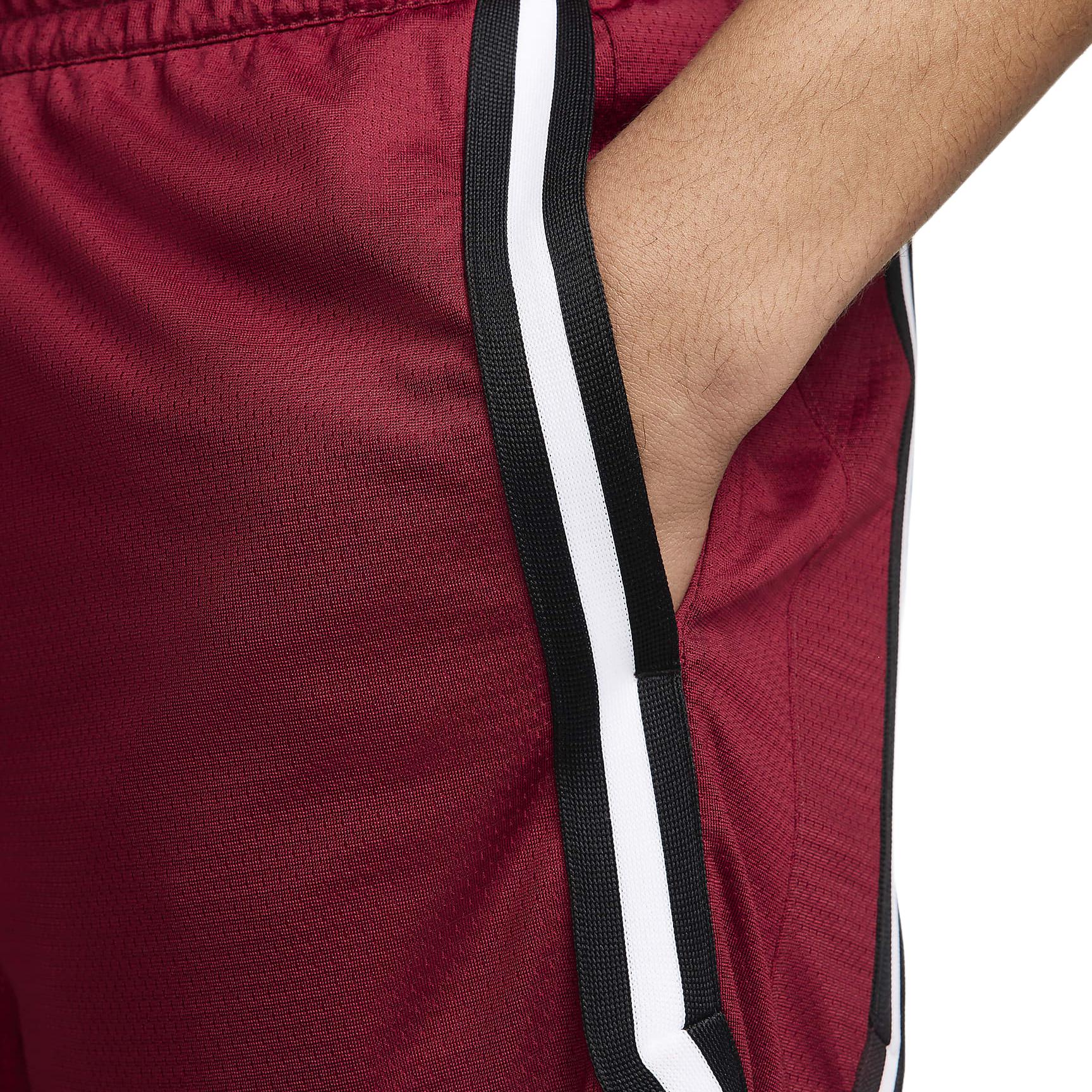 Nike Dna Crossover Men’s Dri-FIT 8″ Basketball Shorts