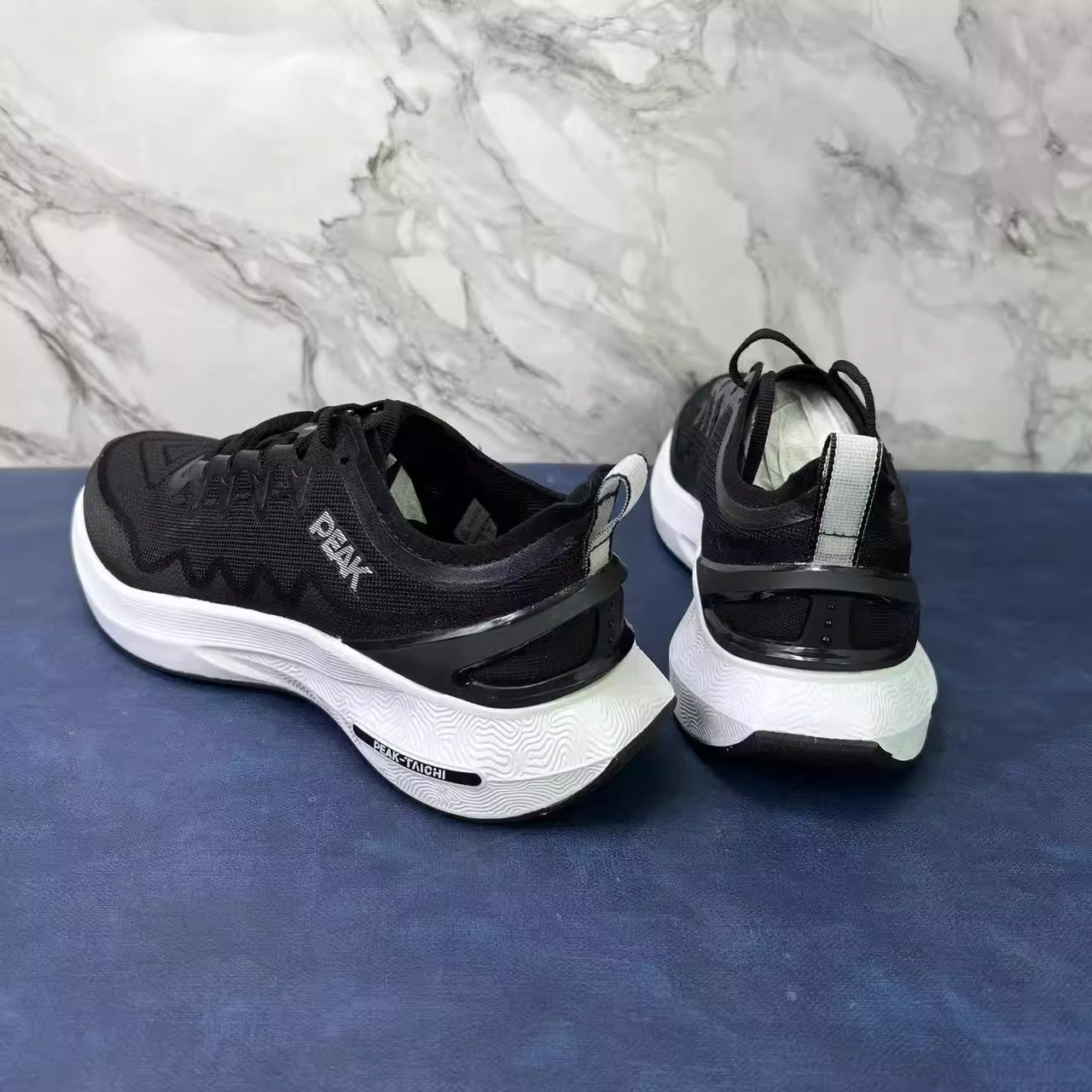 PEAK Cushioning Slip Resistant Abrasion Resistant Breathable Low top Running Shoes Men’s Black Baymax