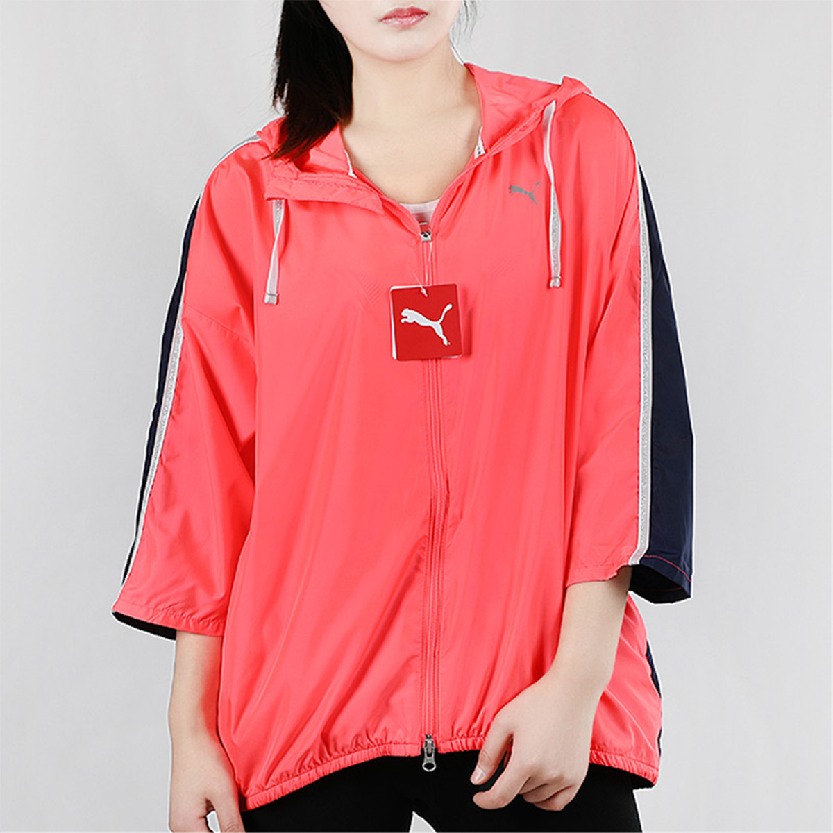 Женская куртка PUMA Sports Hooded (розово-голубая) — фото 4