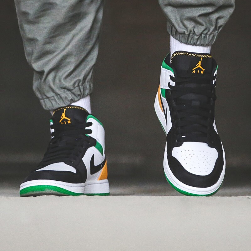 Кроссовки Jordan JordanAir Jordan 1 Mid GS (белый / зеленый / желтый) — Белый / зелёный / жёлтый — фото 10