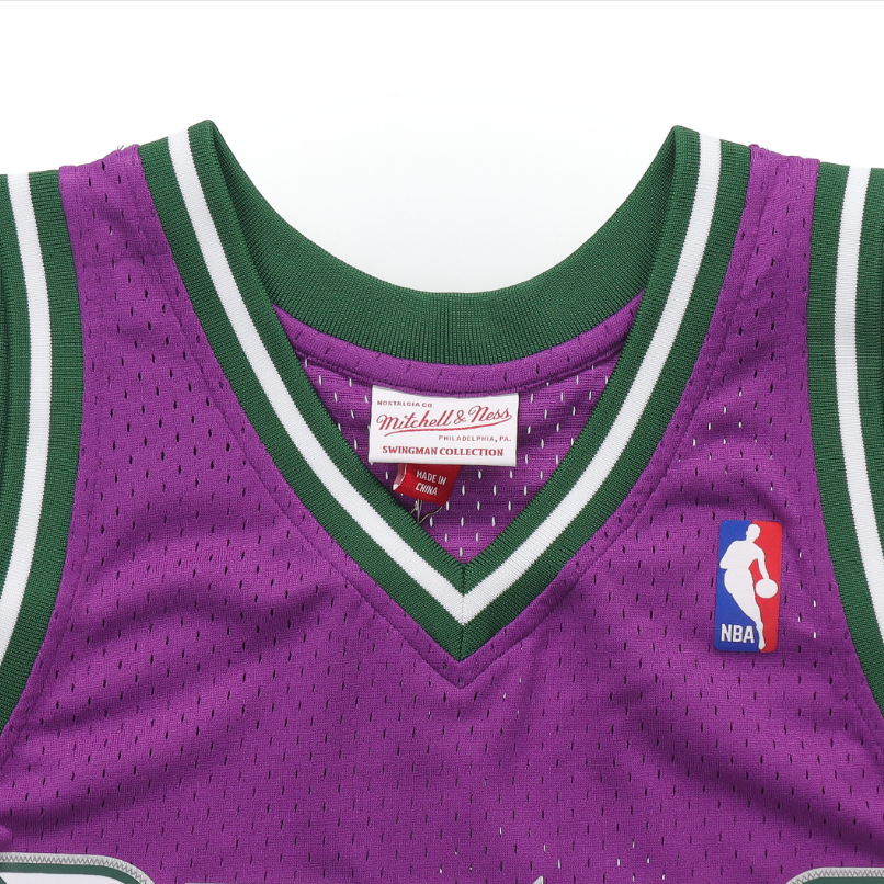 Mitchell & Ness Milwaukee Bucks Road 2000 01 Ray Allen Swingman Jersey