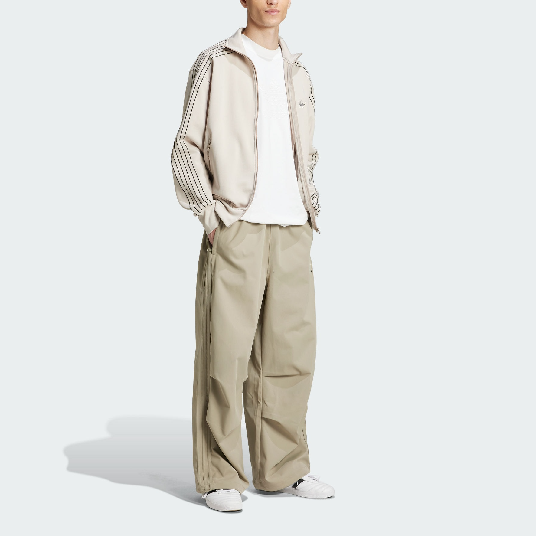 Adidas Originals Parachute TRACKSUIT BOTTOMS Sports Pants Men’s Pebble Silver Gray