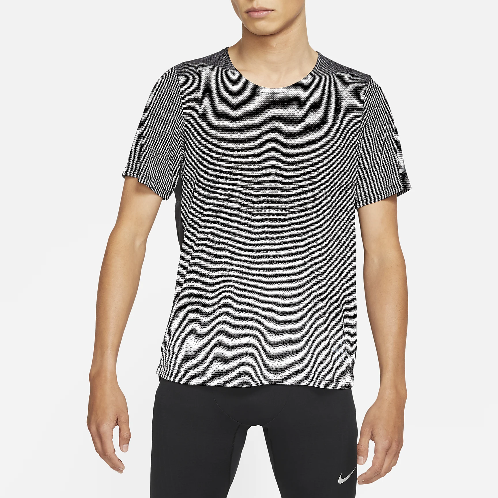 Nike Running T Shirts Men’s Gray Crew Neck Moderate Straight Fit