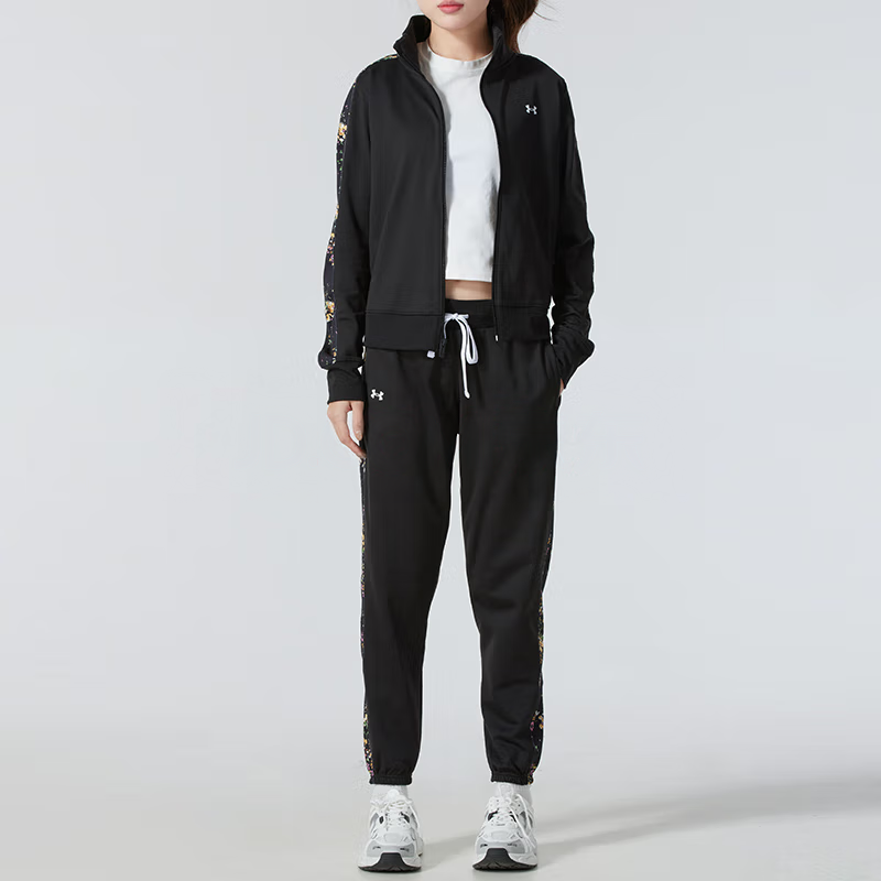 Женский спортивный костюм Under Armour 1365147-005 (черный) — фото 3