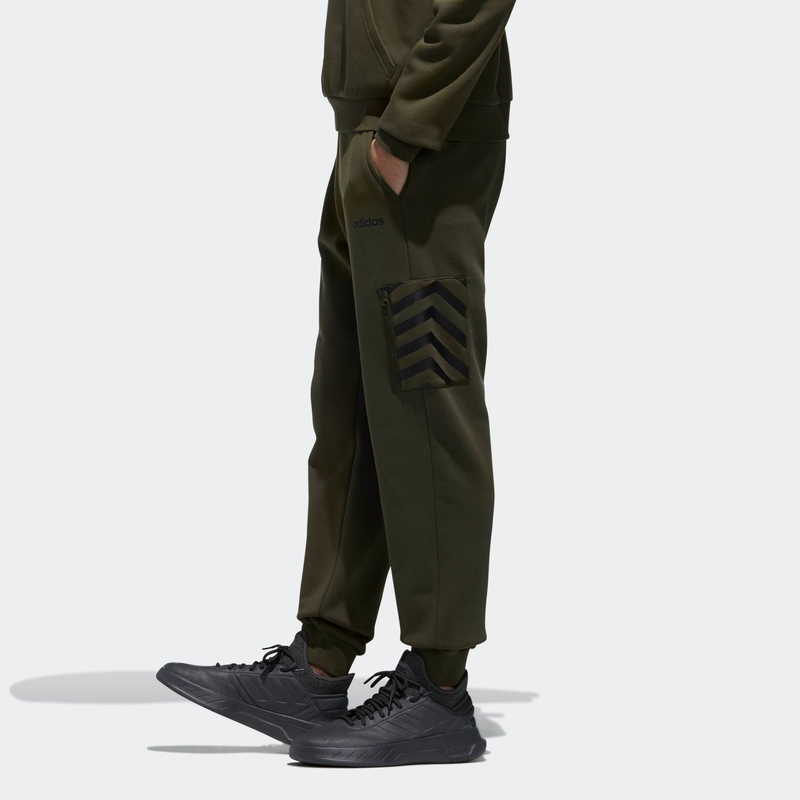 Мужские штаны adidas neo Casual Pants (армейский зеленый) — фото 3