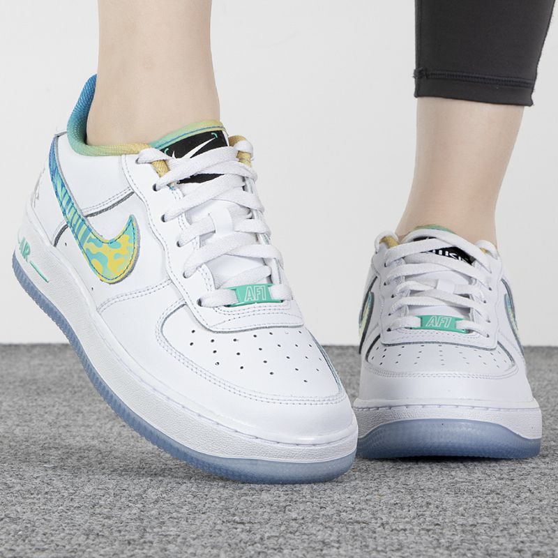 Nike Air Force 1 Low LV8