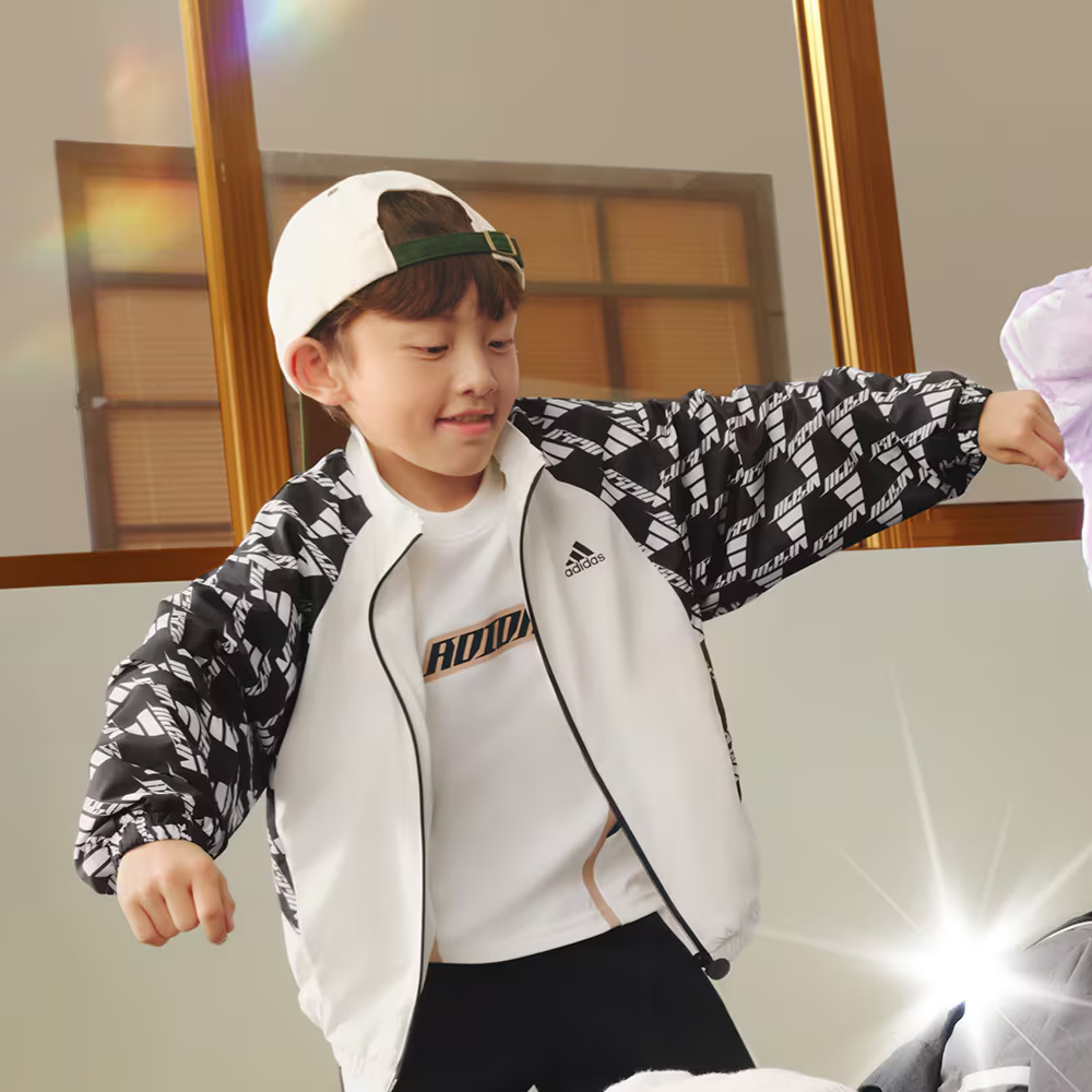 Мужская куртка adidas Sportswear Dance (белая) — фото 4