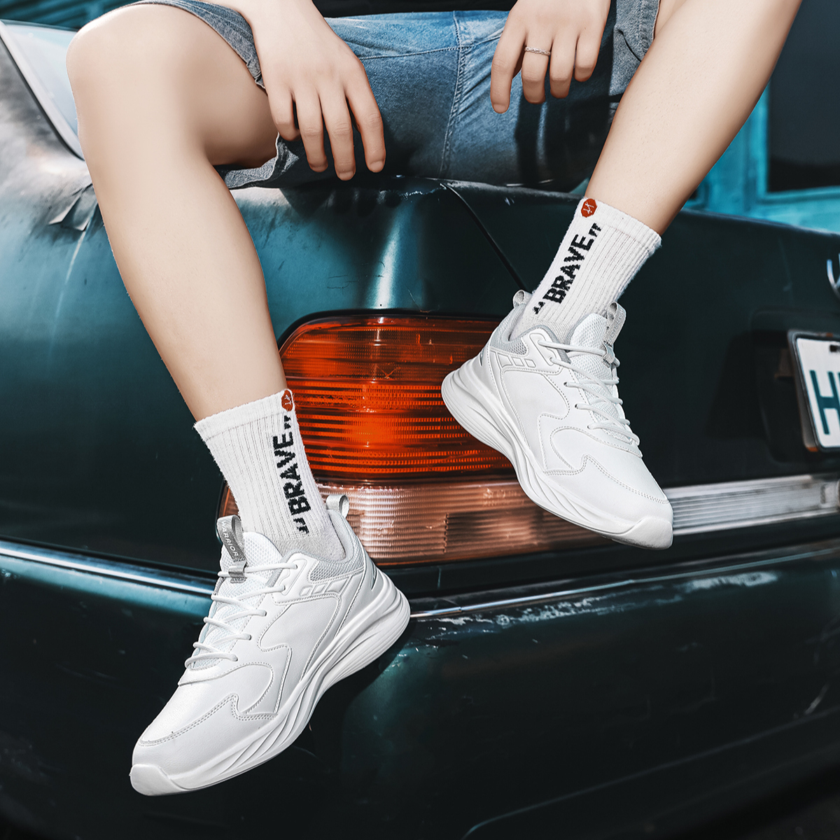 Warrior Cushioning Abrasion Resistant Lightweight Slip Resistant Low top Casual Shoes Unisex