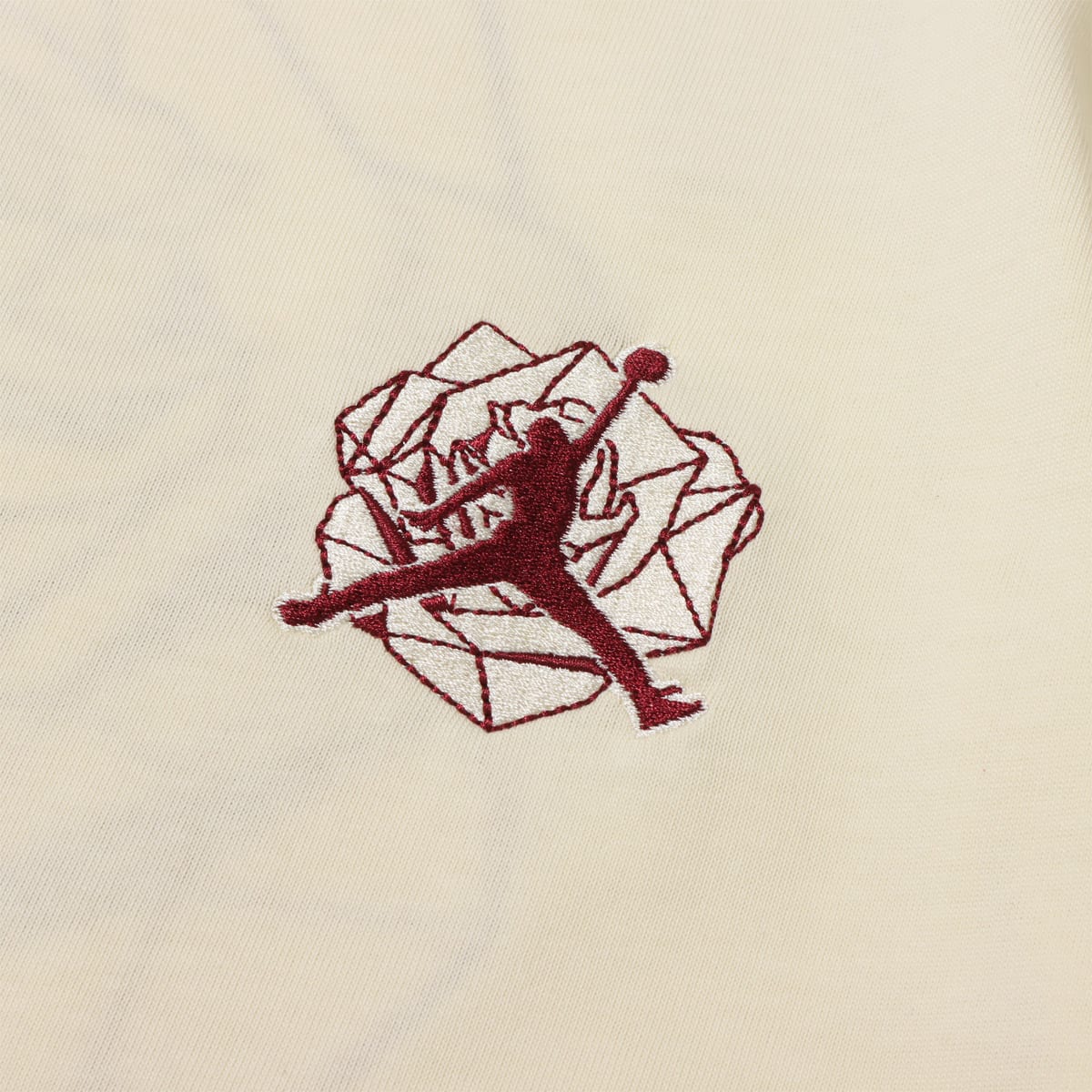 Женская футболка Jordan x Teyana Taylor Logo T (миндально-белая) — фото 7