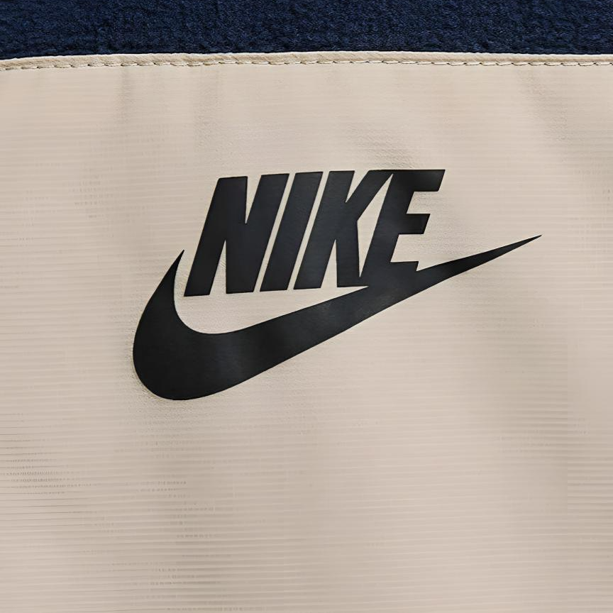 Мужская куртка Nike (черная) — фото 4