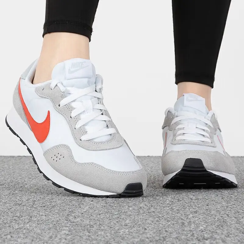 Кроссовки Nike MD Valiant GS (/серо-белые) — фото 4