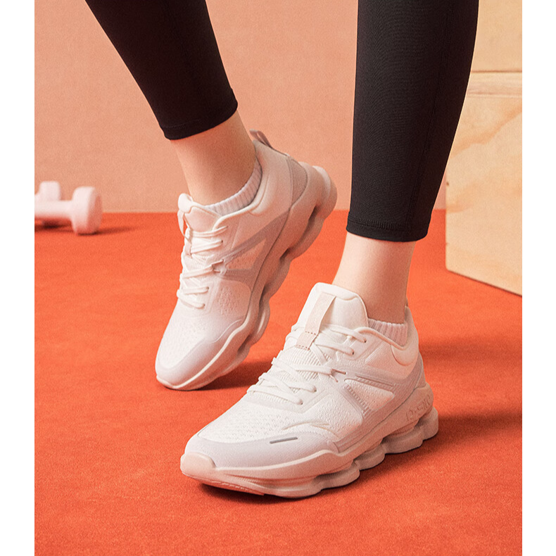 Anta Divine Journey 5 Pro Comfortable Slip Resistant Abrasion Resistant Low top Training Shoes Women’s