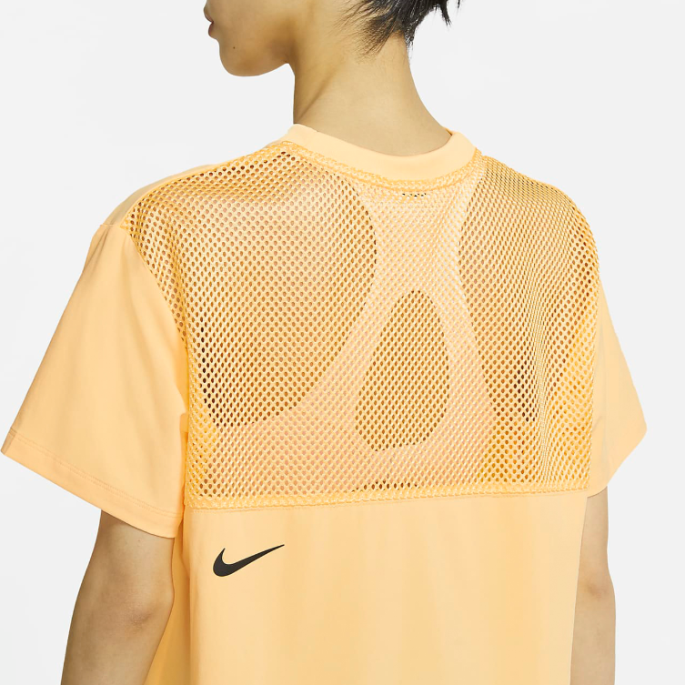Женские футболка Nike SPORTSWEAR TECH PACK Sportswear Tech Pack Logo (оранжевая) — фото 4