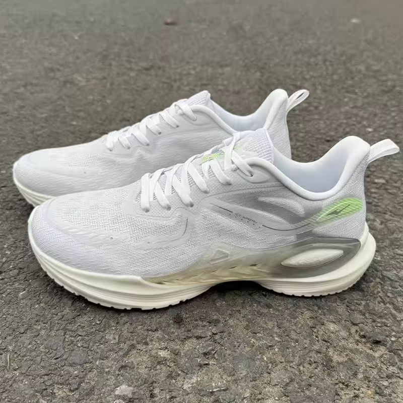 Erke Slip Resistant Abrasion Resistant Low top Casual Running Shoes Men’s White