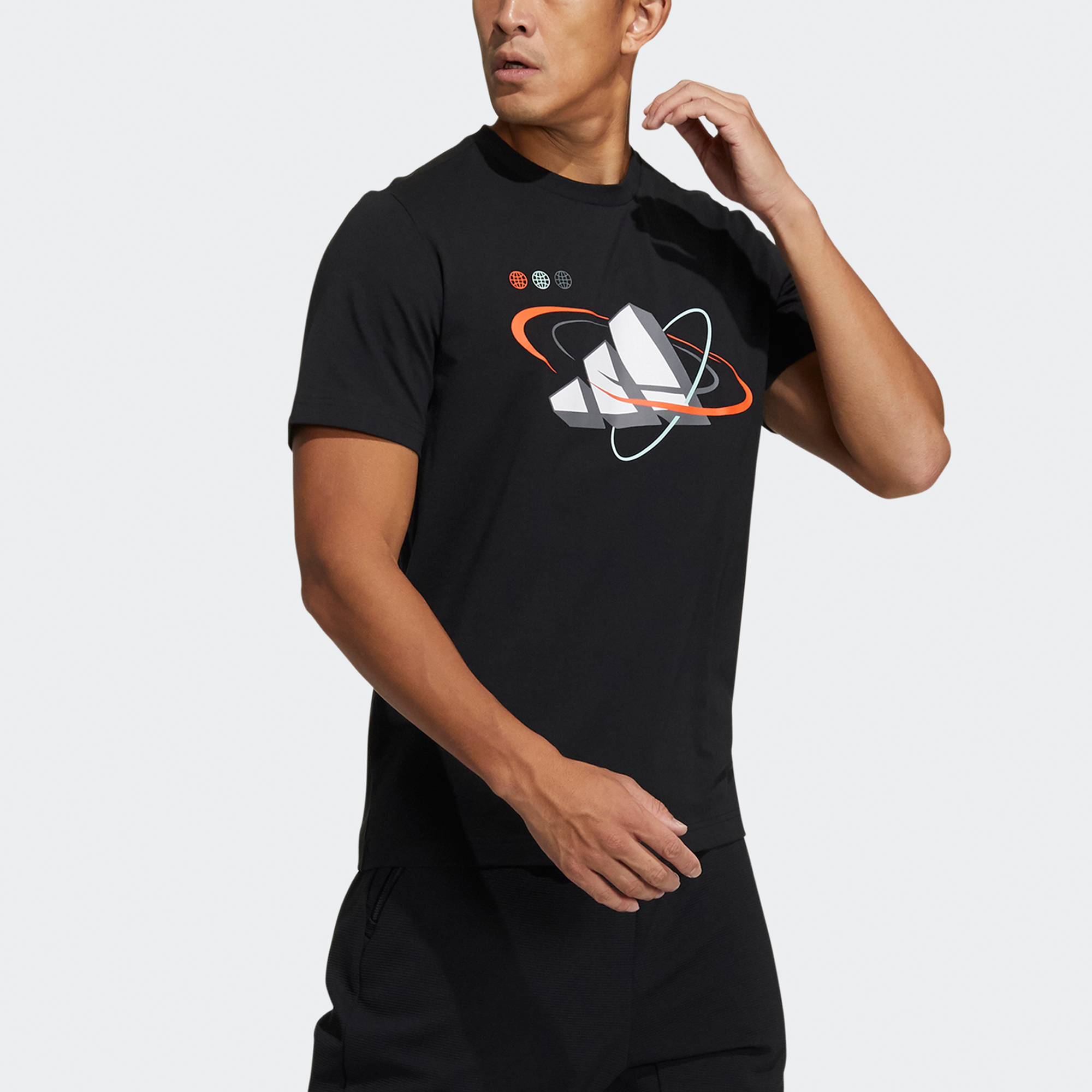 Мужская футболка adidas Ub Gfx T Bos Logo (черная) — фото 4