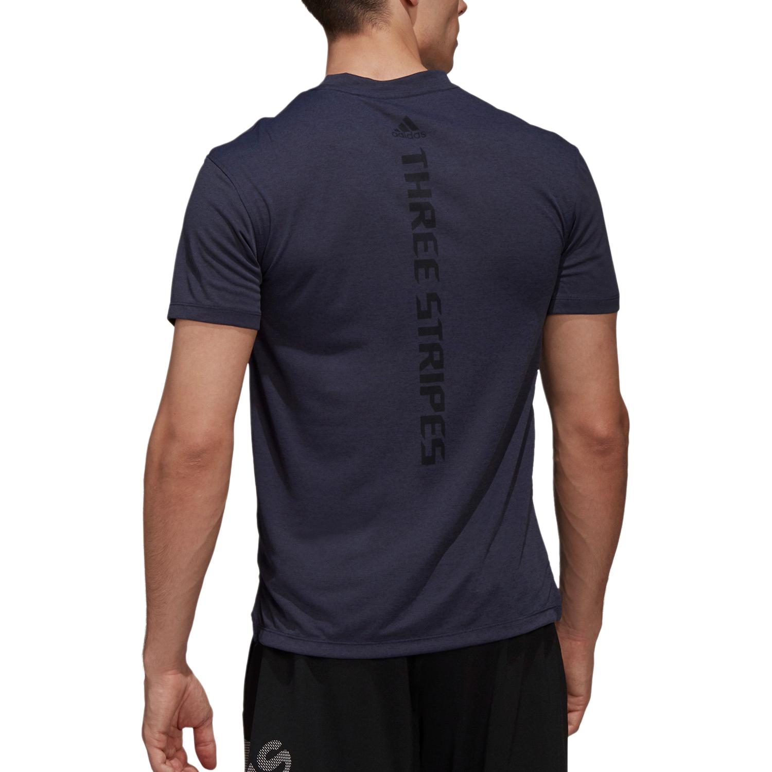 Мужская футболка adidas Bar Tech Tee (темно-синяя) — фото 3