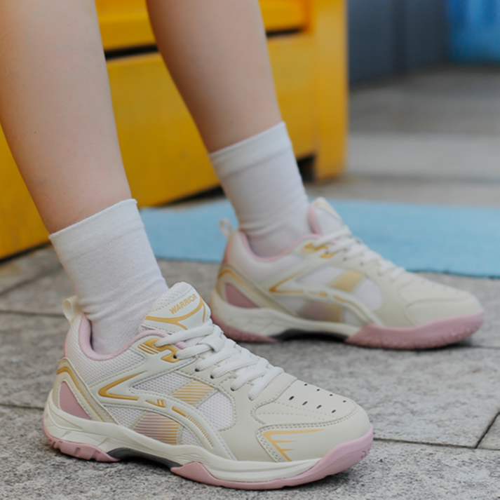 Warrior Cushioning Slip Resistant Cushioning Slip Resistant Low top Badminton Shoes Unisex Beige Purple Gold