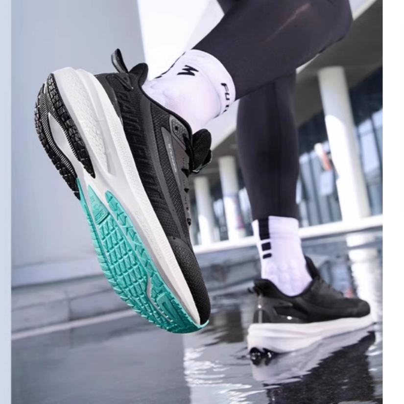 361° Rain Screen 7.0 Cushioning Abrasion Resistant Cushioning, Wear Resistant Low top Running Shoes Men’s Black White