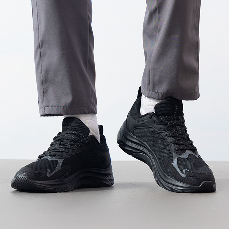 XTEP Breathable, Slip Resistant, And Abrasion Resistant Low top Casual Running Shoes Men’s Black