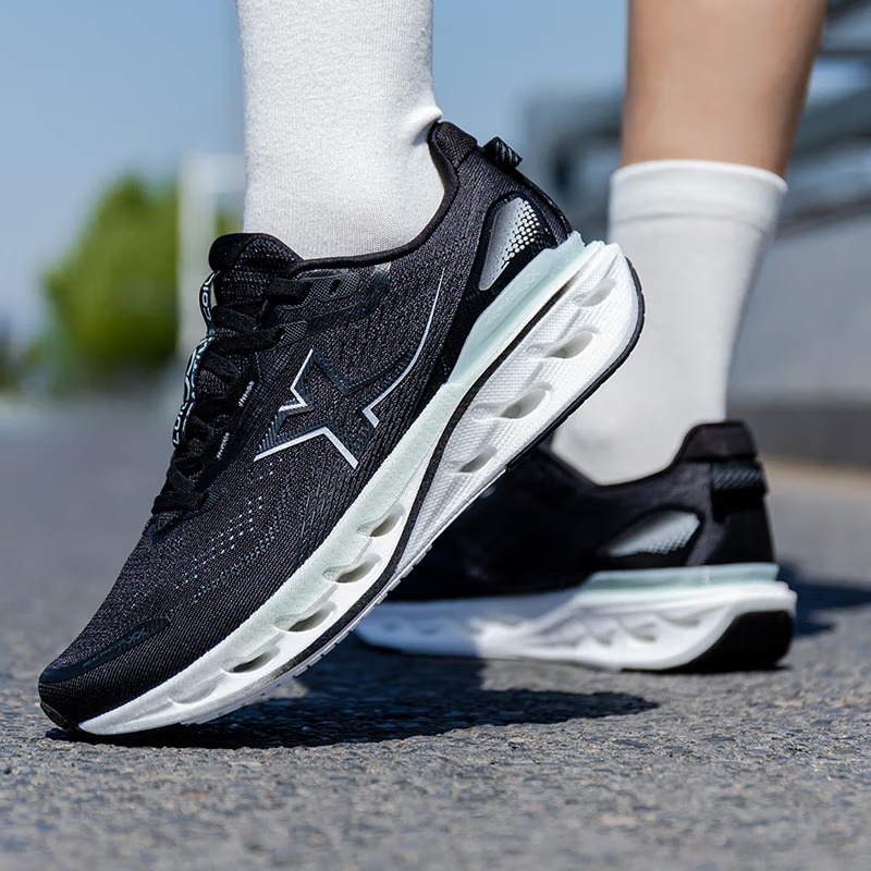 XTEP Slip Resistant Abrasion Resistant Low top Casual Running Shoes Women’s Black White