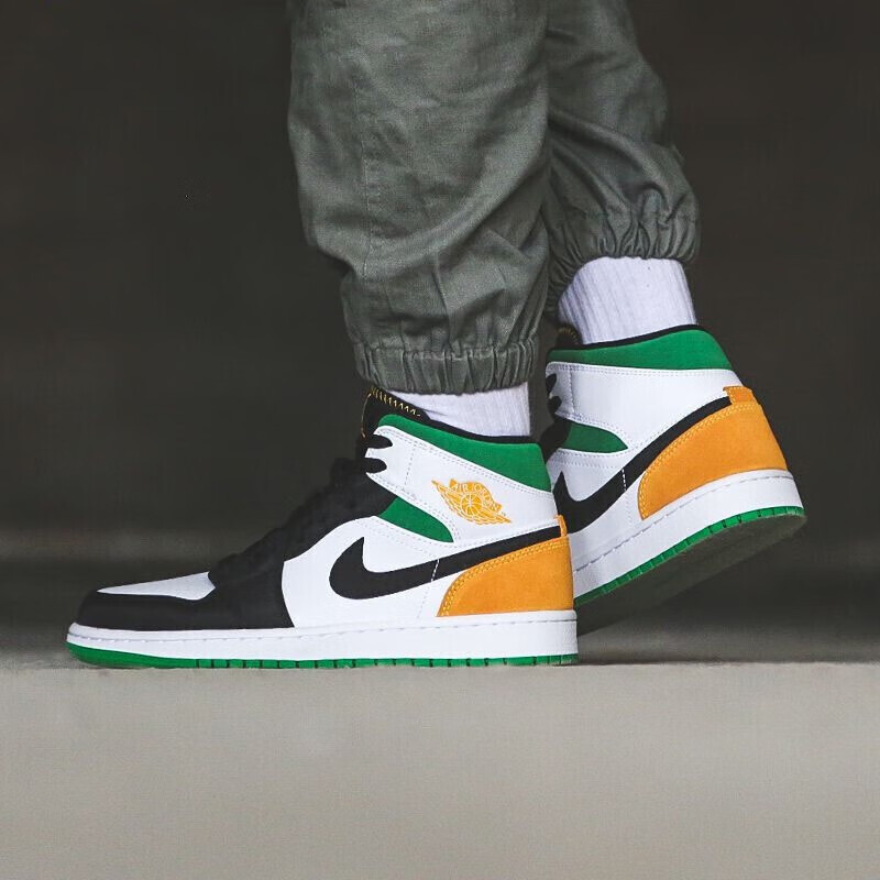 Кроссовки Jordan JordanAir Jordan 1 Mid GS (белый / зеленый / желтый) — Белый / зелёный / жёлтый — фото 8