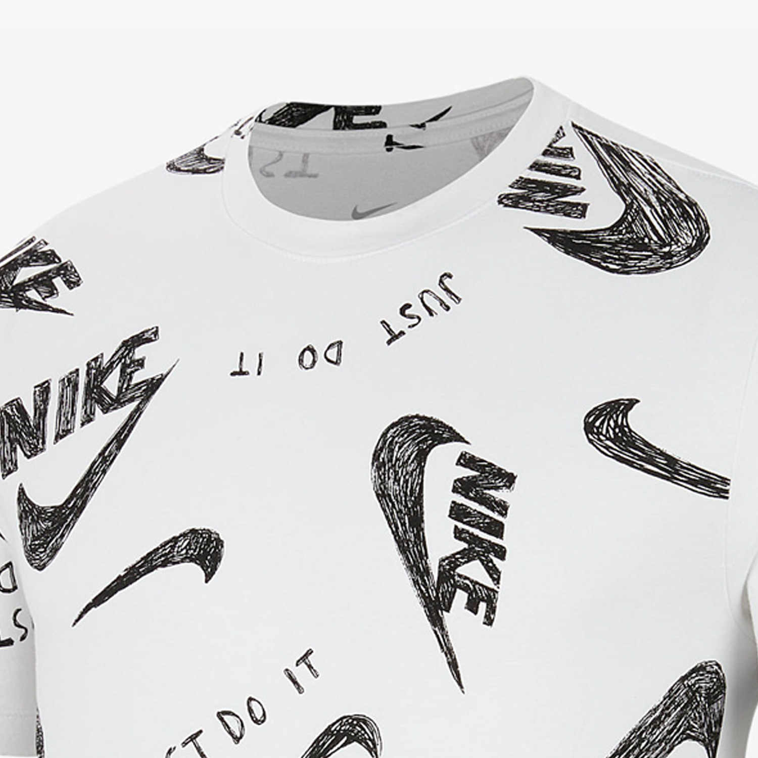 Мужская футболка Nike Sportswear (белая) — фото 3