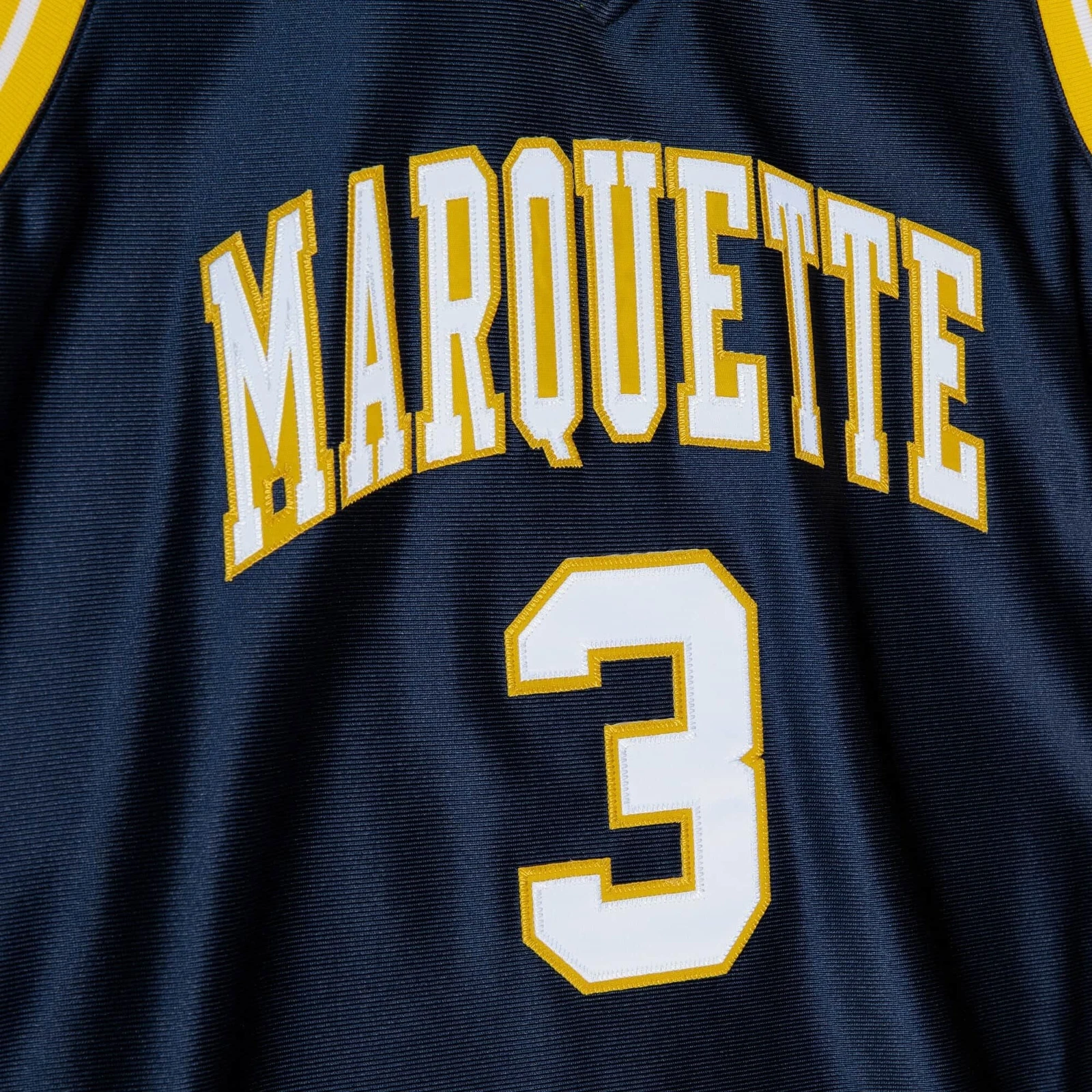 Mitchell Ness «NCAA Marquette 2002 Dwyane Wade» basketball jersey