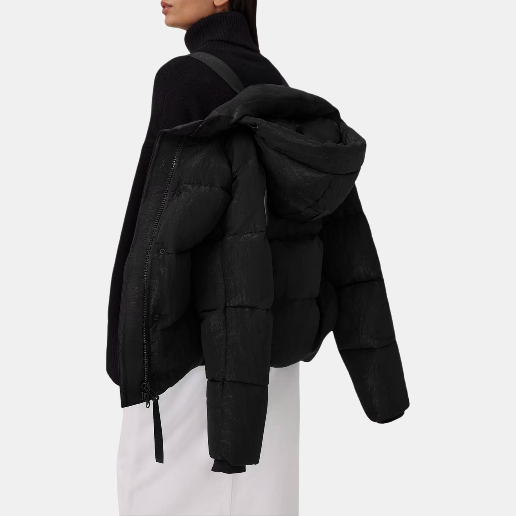 Женская куртка Canada Goose Junction Black Label (черная) — фото 6