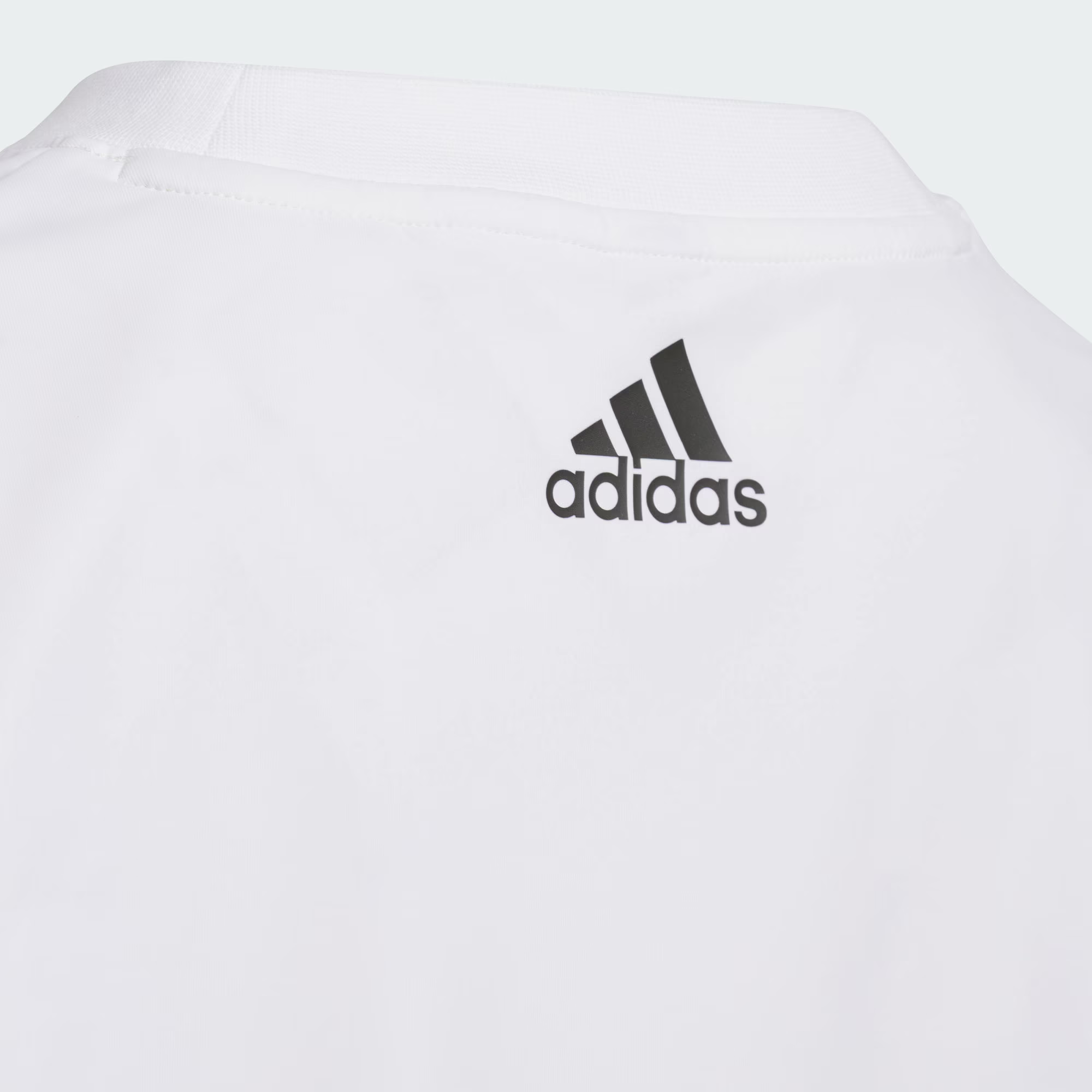 Детская футболка adidas T FUNCTIONAL (белая) — фото 3